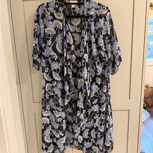LuLaRoe Shirley (Black and White Floral Top)